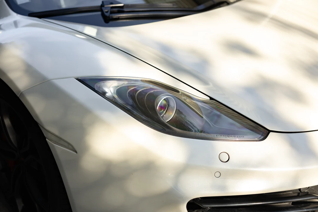 2012 McLaren MP4-12C - Image 14 of 31