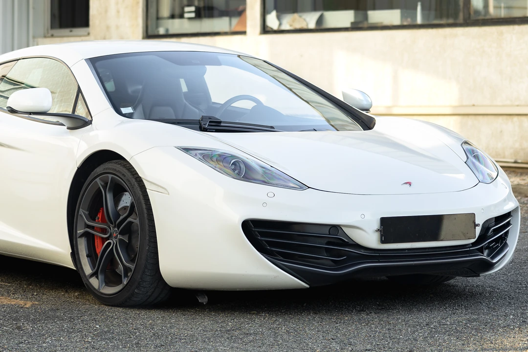 2012 McLaren MP4-12C - Image 19 of 31