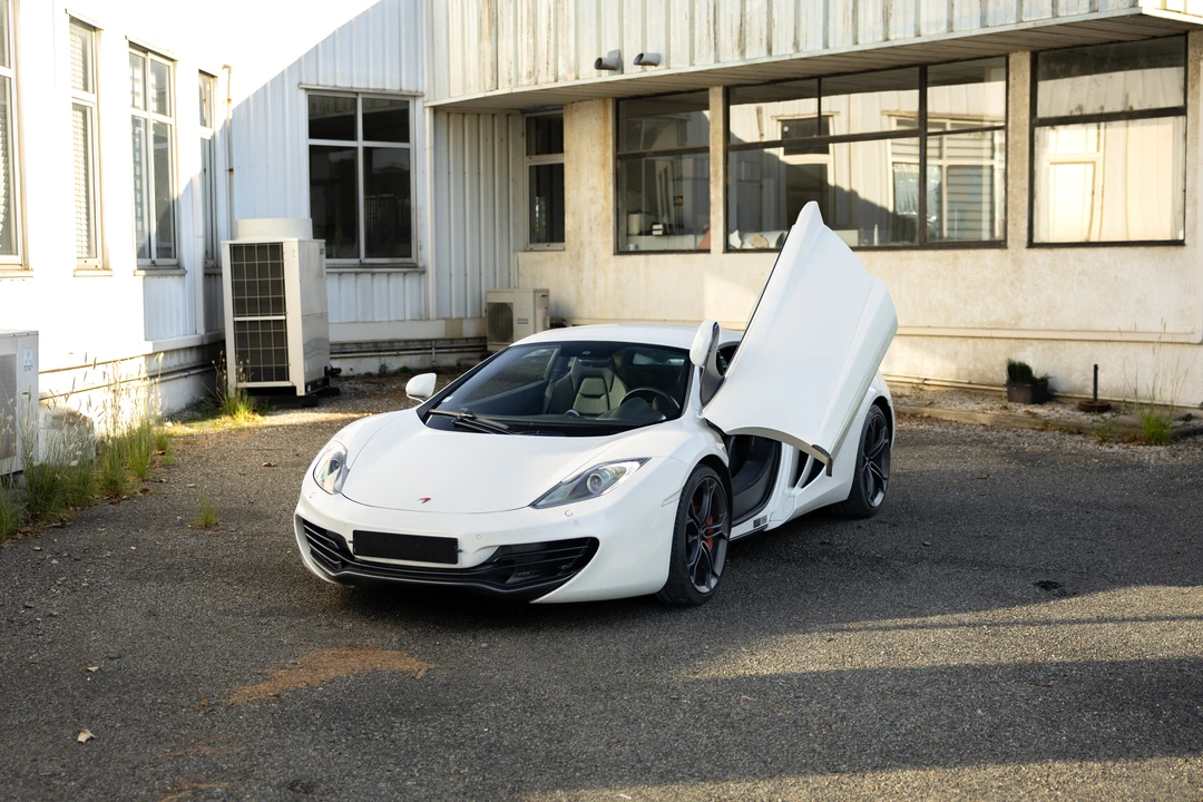 2012 McLaren MP4-12C - Image 20 of 31