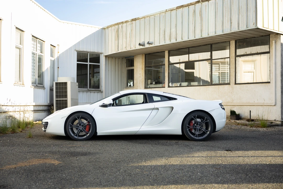 2012 McLaren MP4-12C - Image 4 of 31