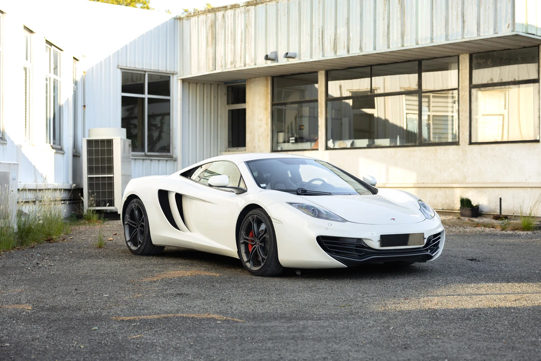 2012 McLaren MP4-12C - Image 9 of 31