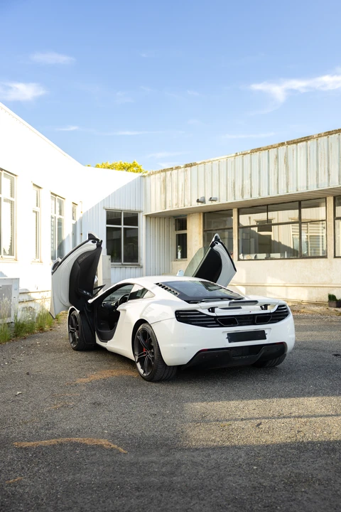 2012 McLaren MP4-12C - Image 26 of 31