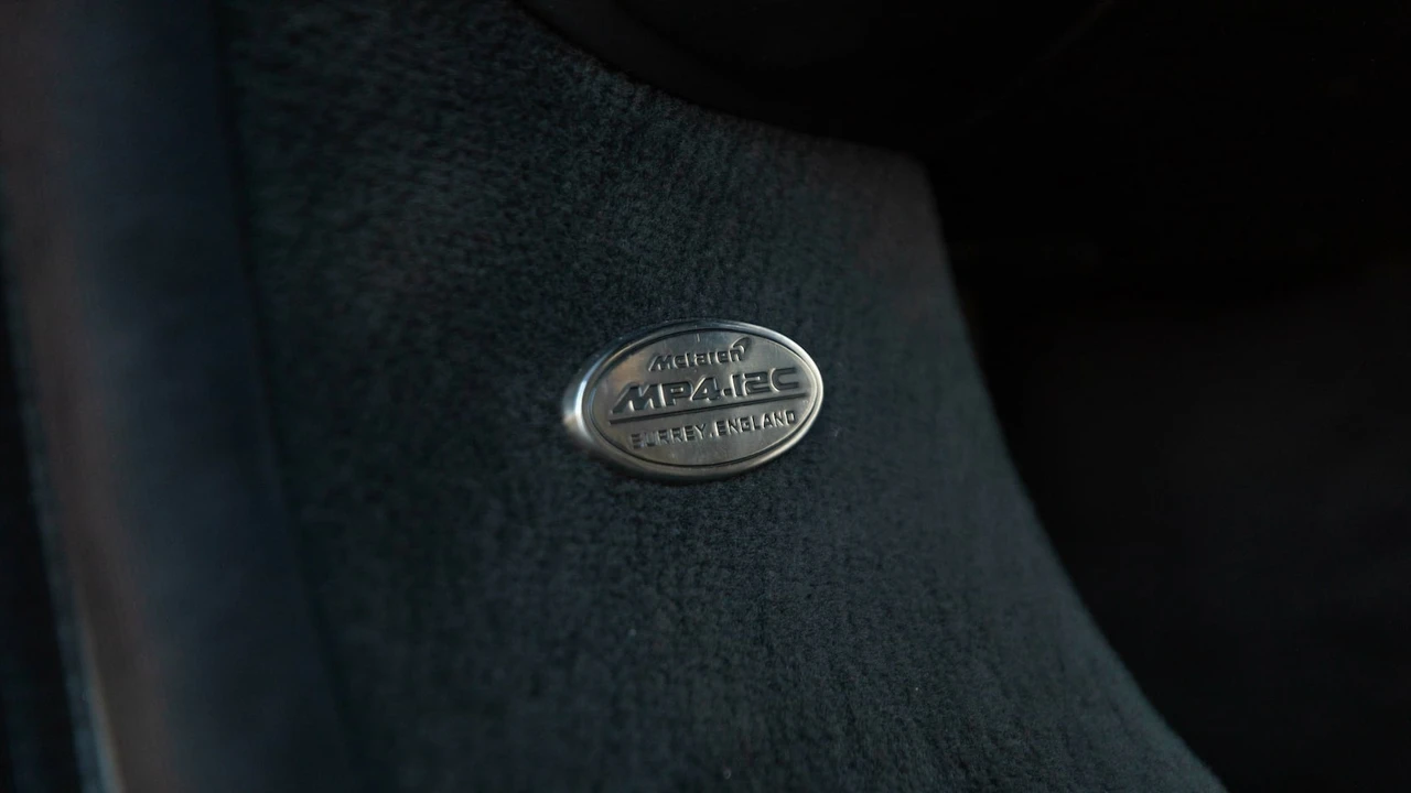 2012 McLaren MP4-12C - Image 17 of 31