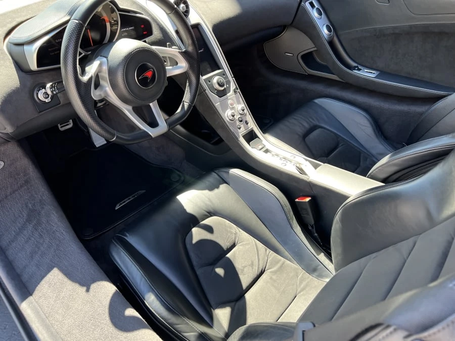 2012 McLaren MP4-12C - Image 4 of 8
