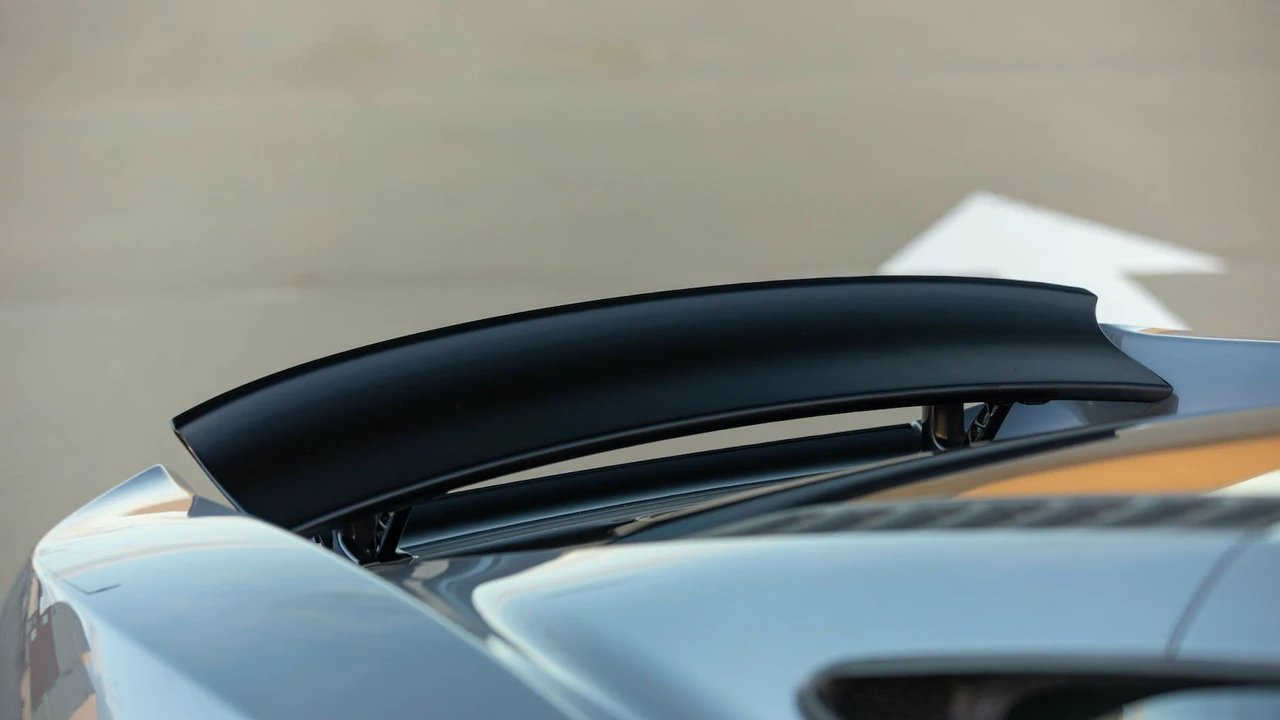 2012 McLaren MP4-12C - Image 21 of 31