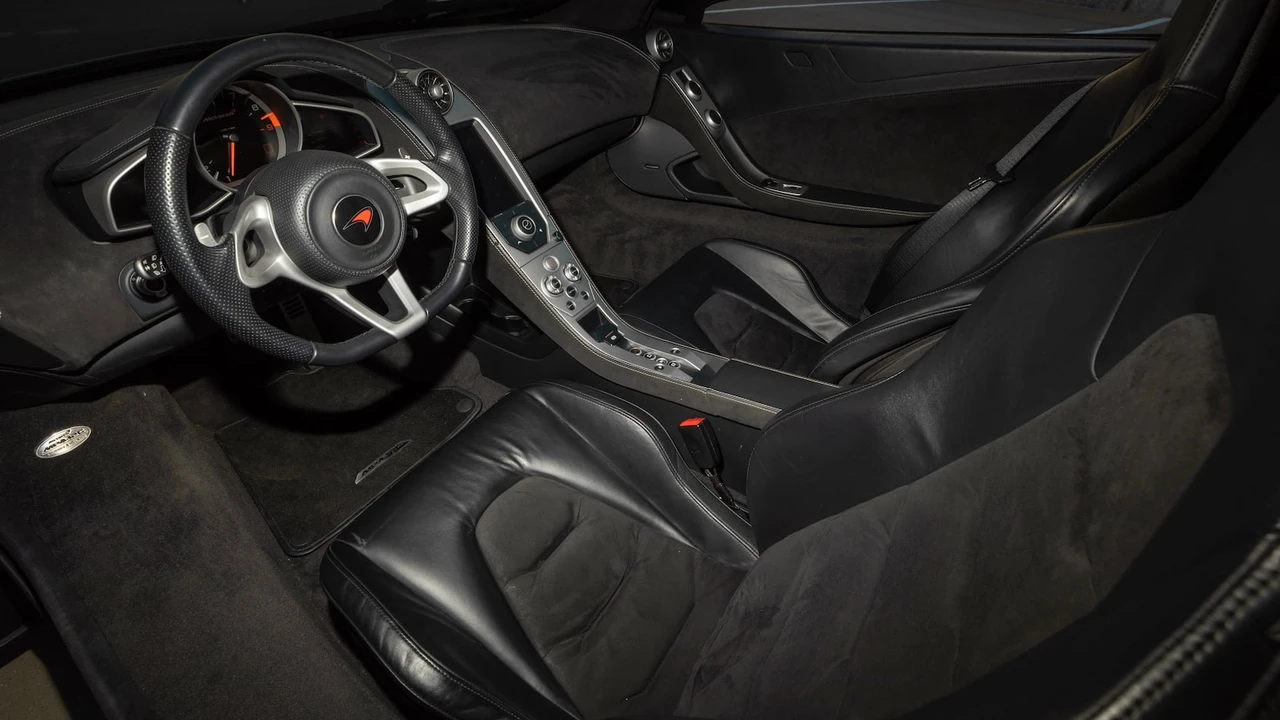 2012 McLaren MP4-12C - Image 22 of 31