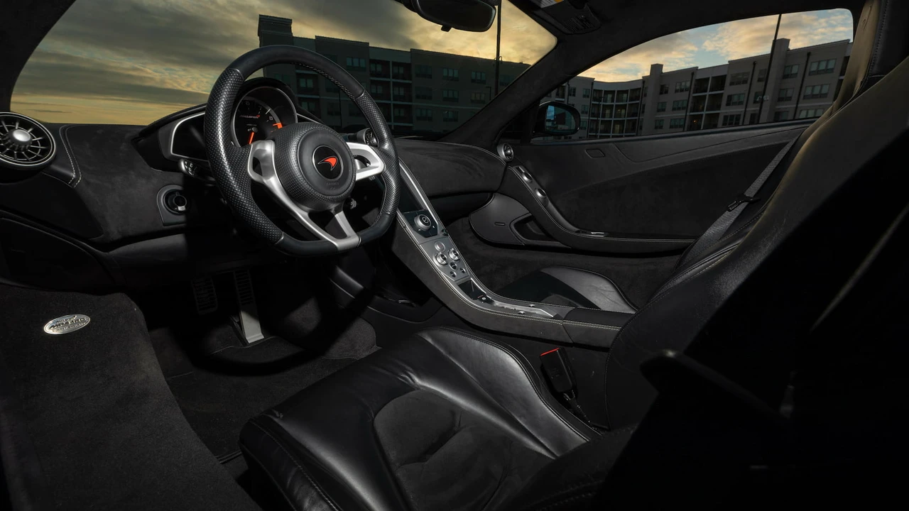 2012 McLaren MP4-12C - Image 4 of 31