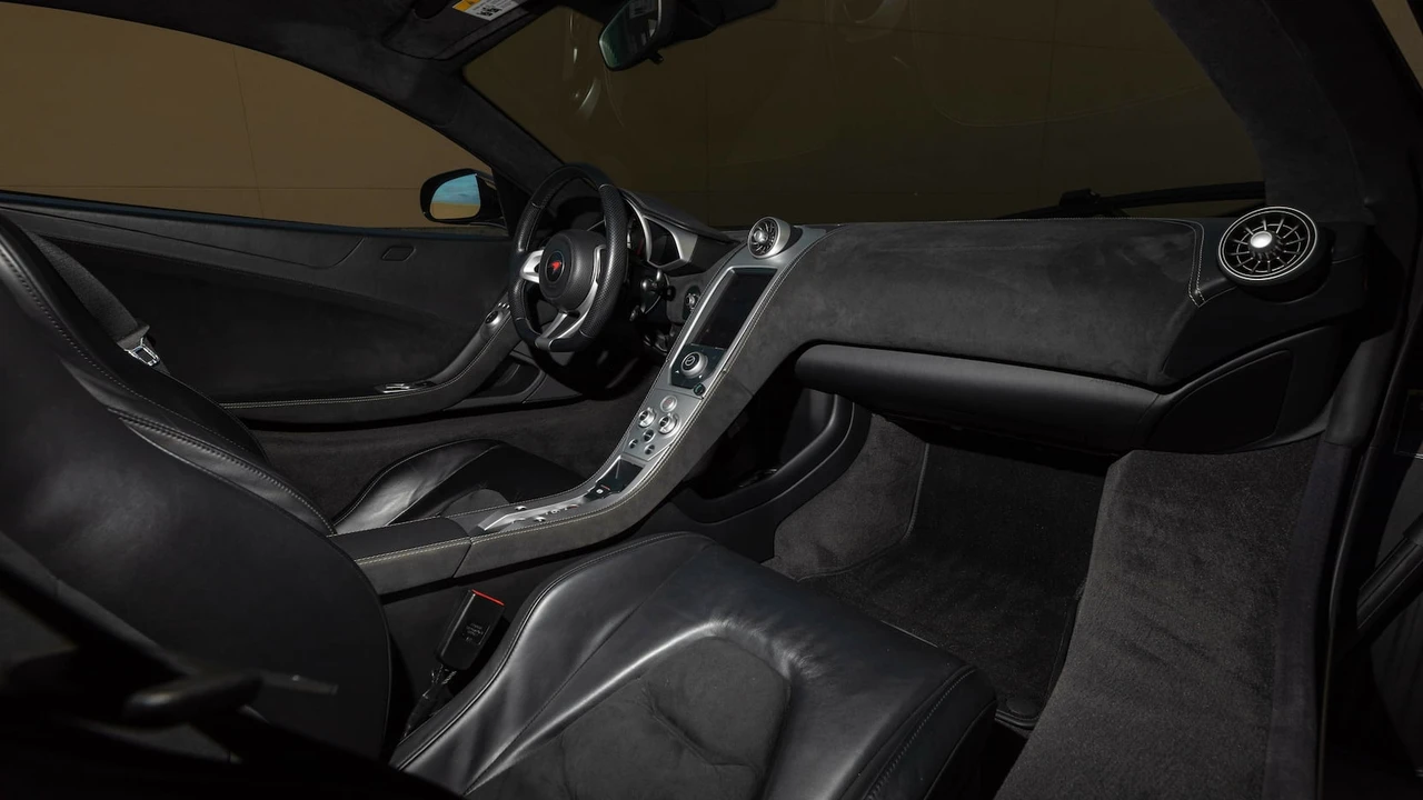 2012 McLaren MP4-12C - Image 5 of 31