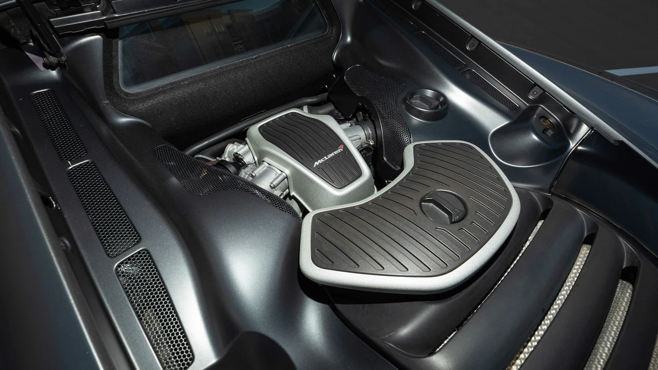 2012 McLaren MP4-12C - Image 7 of 31