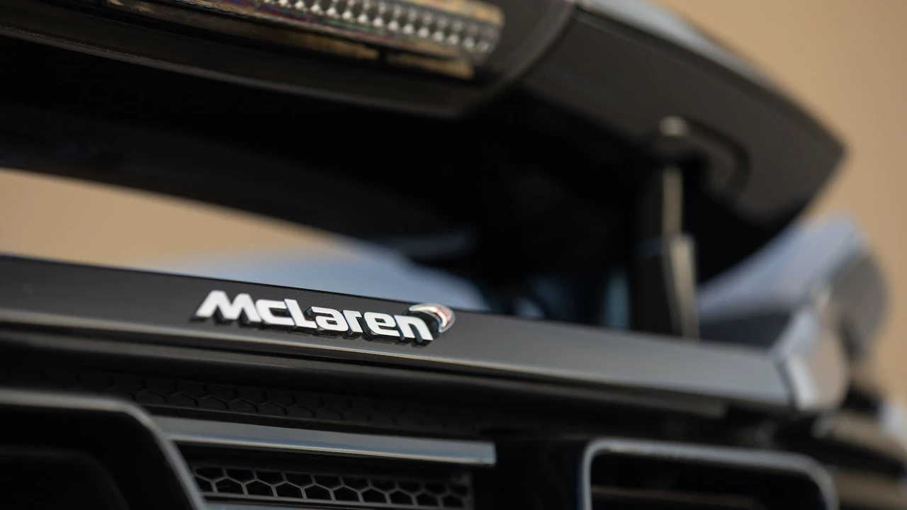 2012 McLaren MP4-12C - Image 9 of 31
