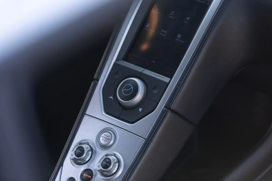 2012 McLaren MP4-12C - Image 21 of 27