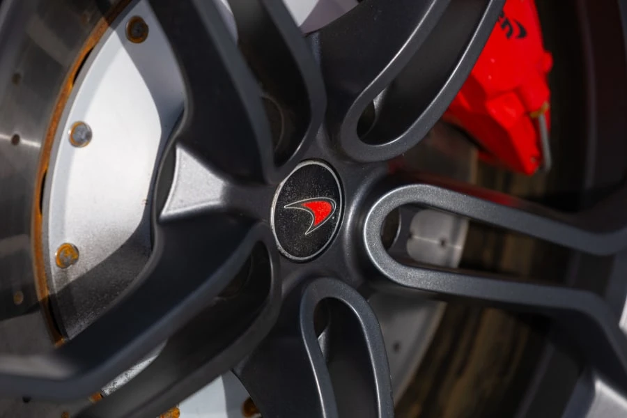 2012 McLaren MP4-12C - Image 11 of 27