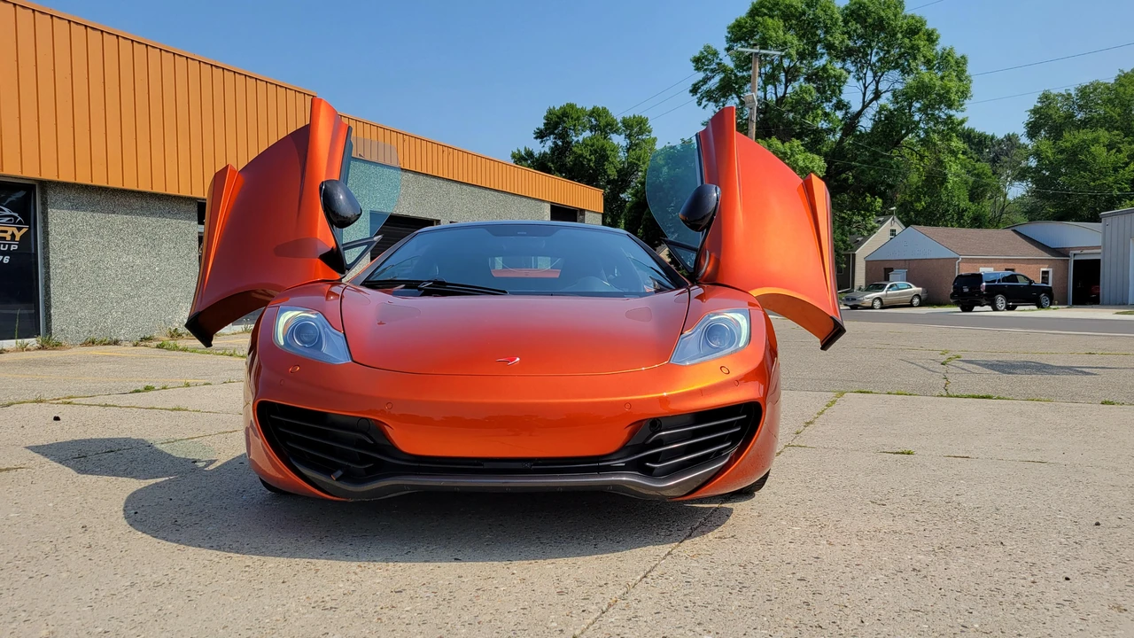 2012 McLaren MP4-12C - Image 7 of 31