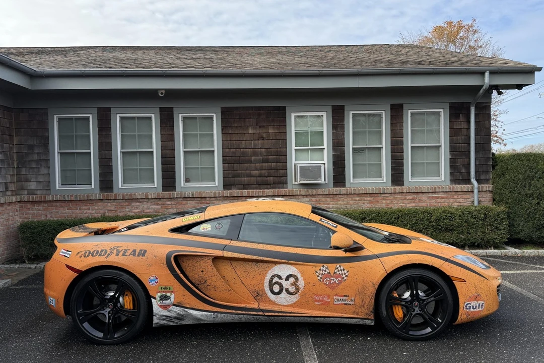 2012 McLaren MP4-12C - Image 3 of 8