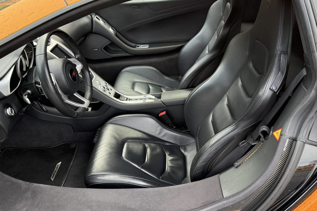 2012 McLaren MP4-12C - Image 4 of 8