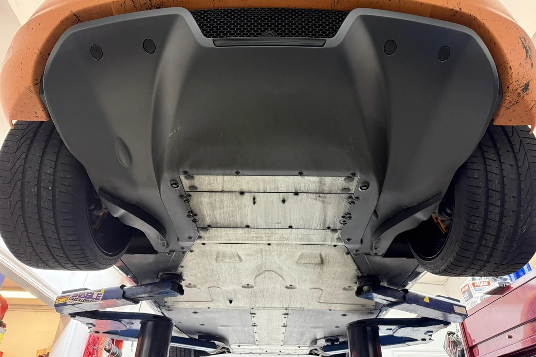 2012 McLaren MP4-12C - Image 7 of 8