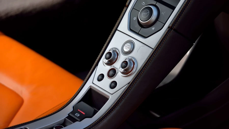 2012 McLaren MP4-12C - Image 9 of 31