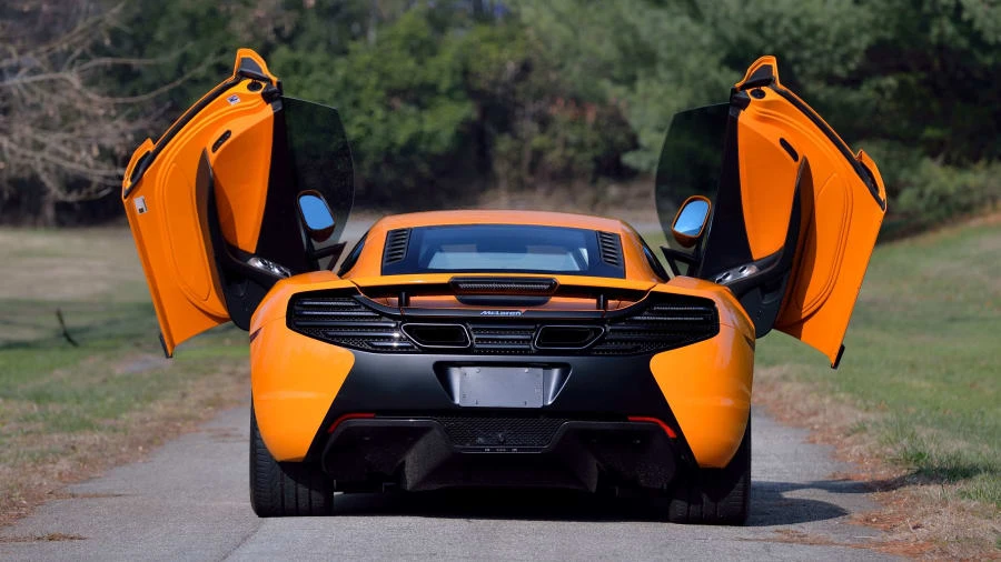 2012 McLaren MP4-12C - Image 20 of 31