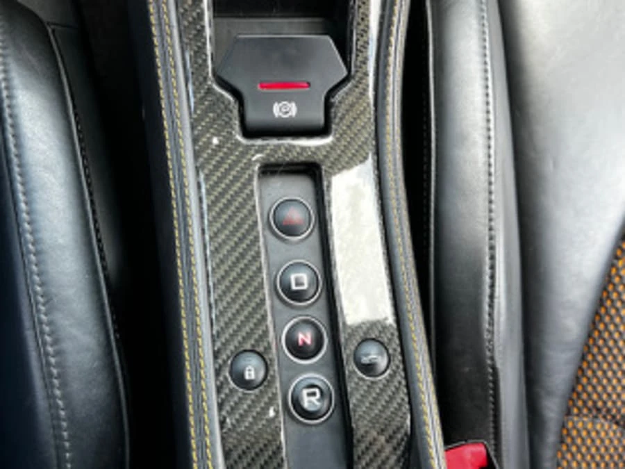 2012 McLaren MP4-12C - Image 18 of 21