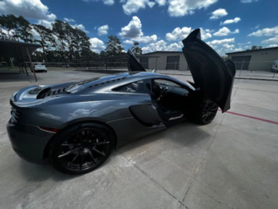 2012 McLaren MP4-12C - Image 11 of 21