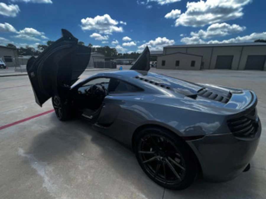 2012 McLaren MP4-12C - Image 10 of 21