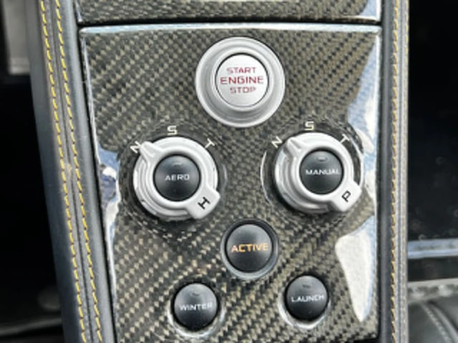 2012 McLaren MP4-12C - Image 20 of 21
