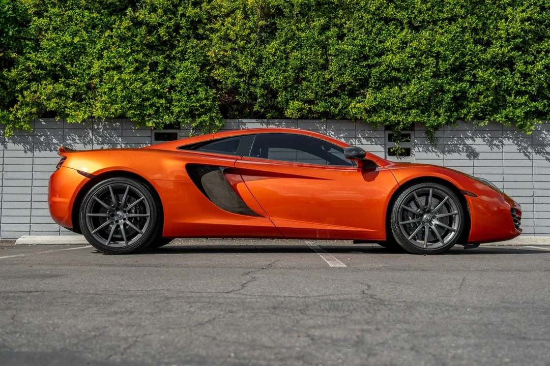 2012 McLaren MP4-12C - Image 8 of 12