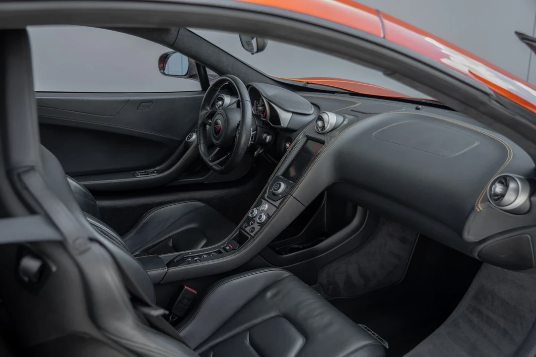 2012 McLaren MP4-12C - Image 5 of 12