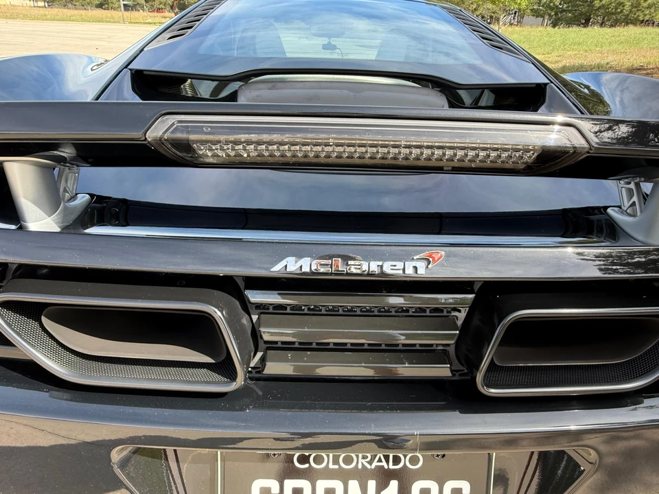 2012 McLaren MP4-12C - Image 18 of 31