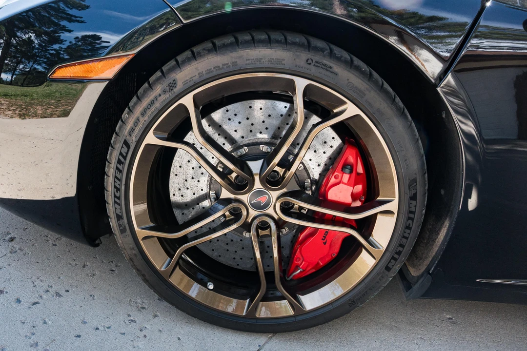 2012 McLaren MP4-12C - Image 24 of 31