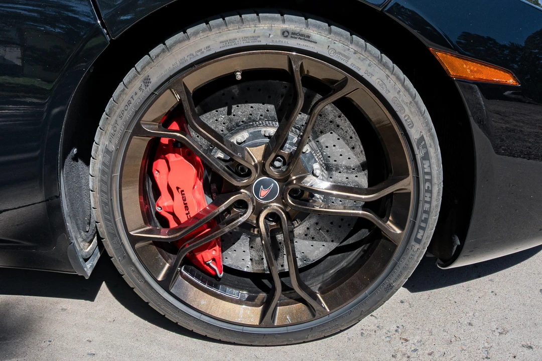 2012 McLaren MP4-12C - Image 27 of 31