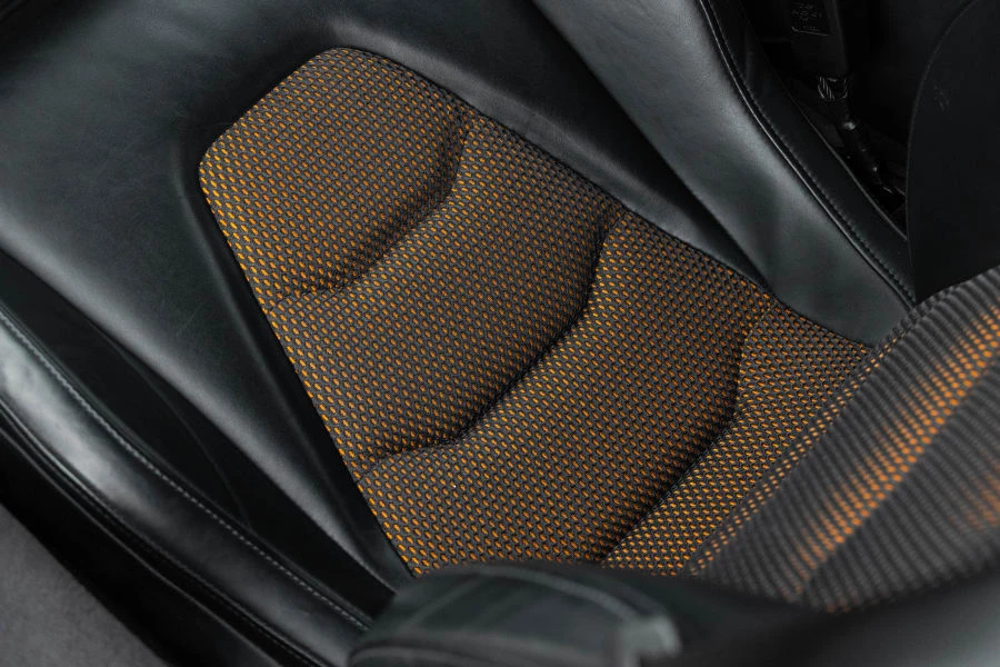 2012 McLaren MP4-12C - Image 26 of 31