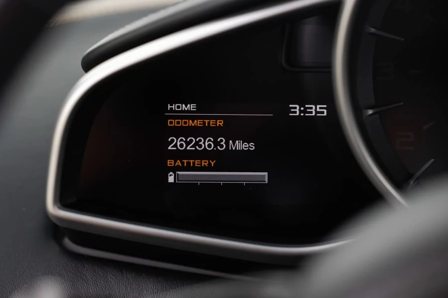 2012 McLaren MP4-12C - Image 27 of 31