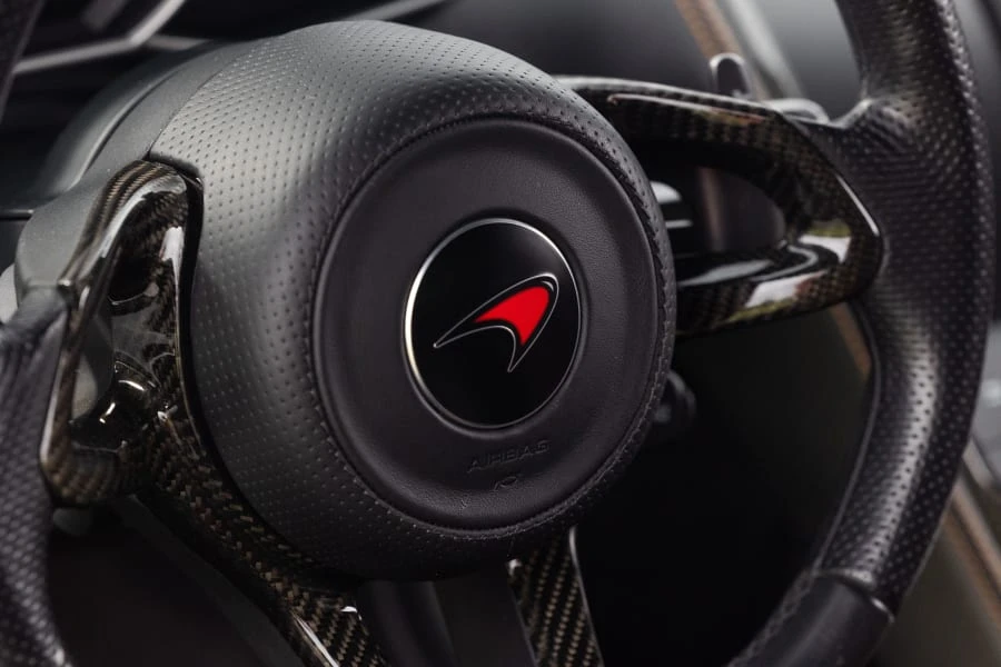 2012 McLaren MP4-12C - Image 30 of 31