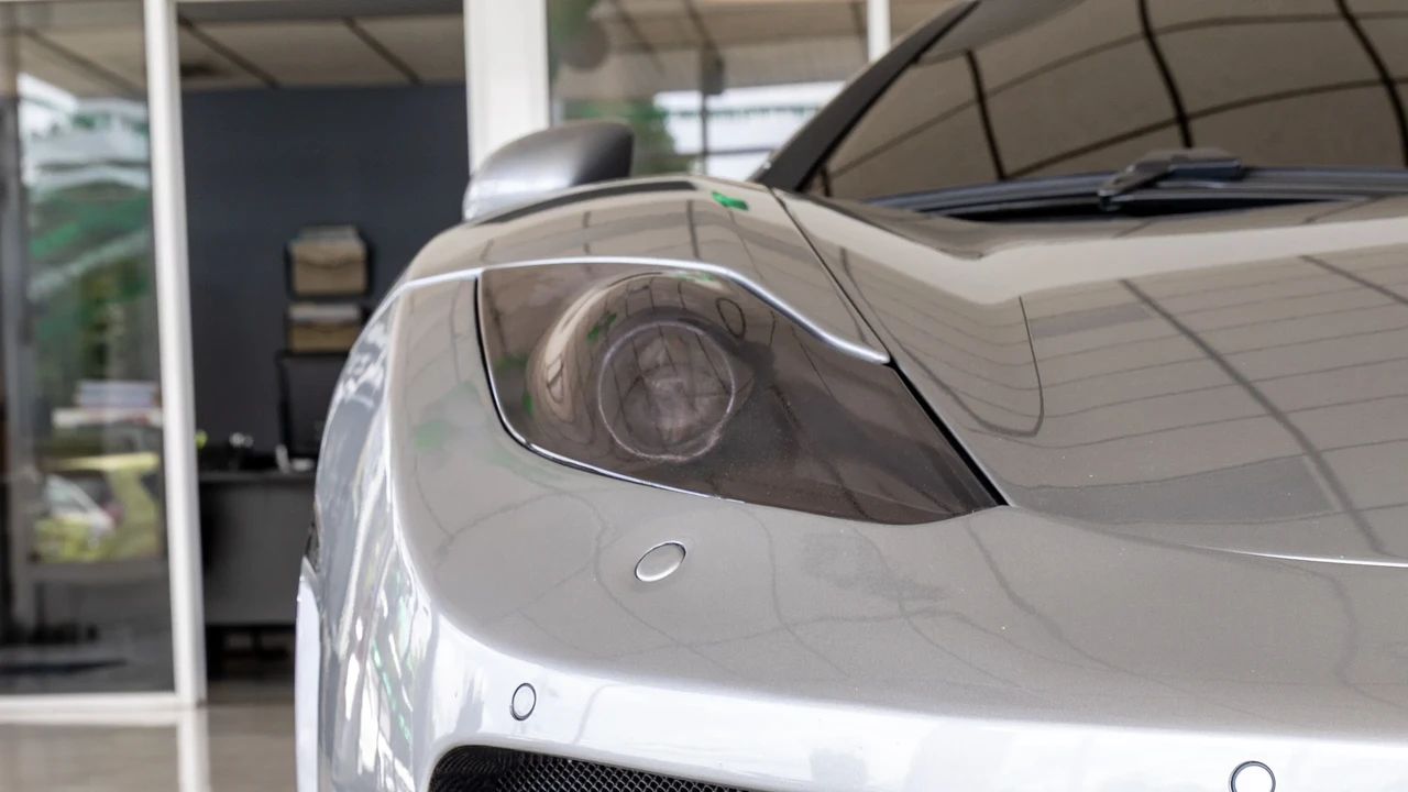 2012 McLaren MP4-12C - Image 13 of 31
