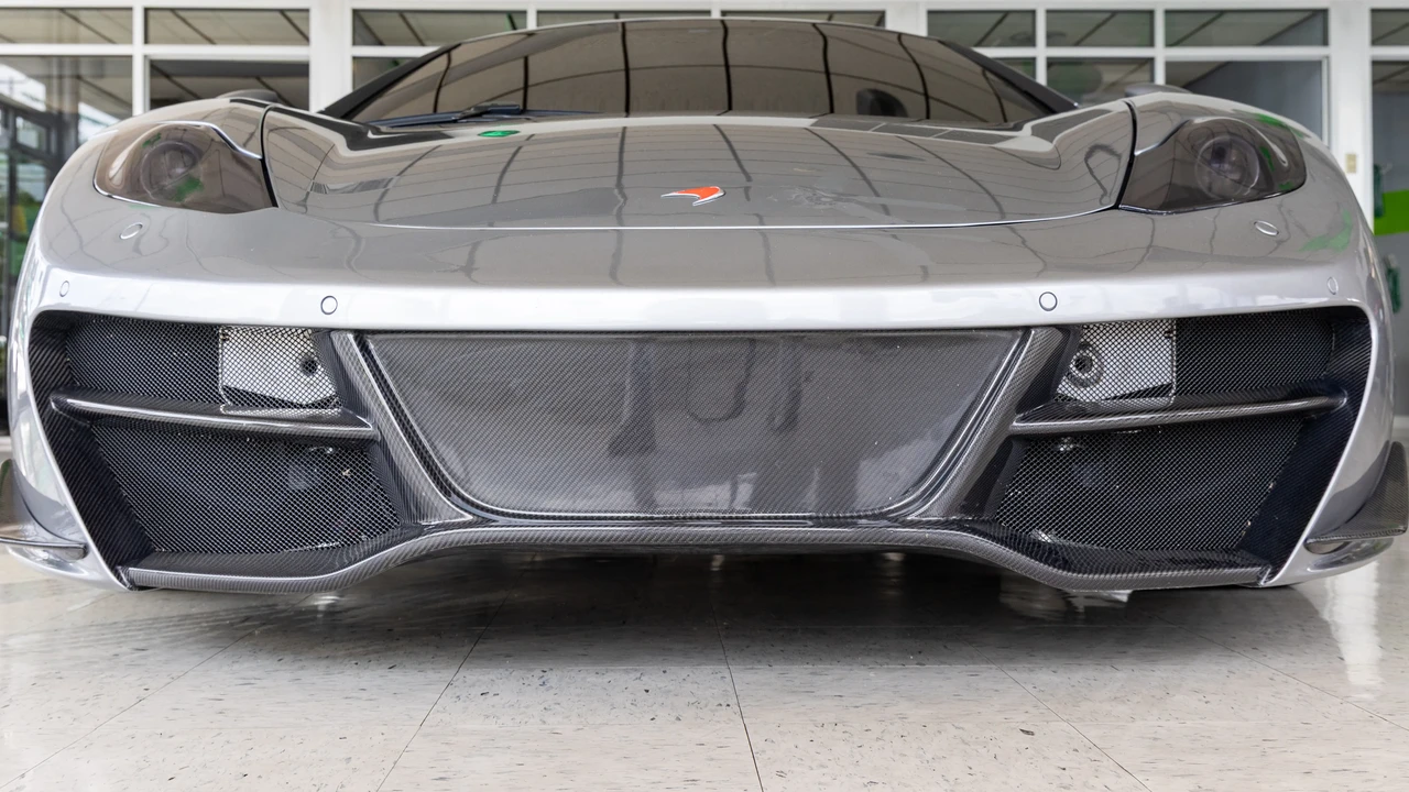 2012 McLaren MP4-12C - Image 30 of 31