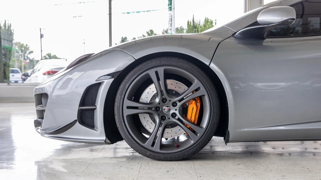 2012 McLaren MP4-12C - Image 22 of 31