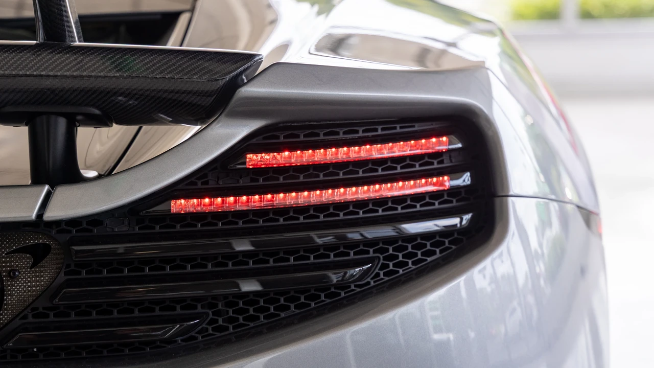 2012 McLaren MP4-12C - Image 17 of 31