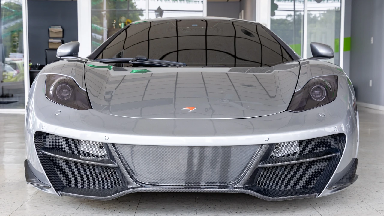 2012 McLaren MP4-12C - Image 10 of 31