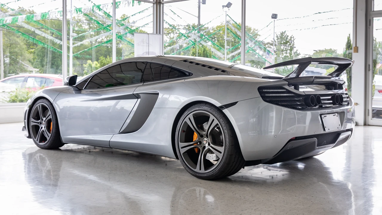 2012 McLaren MP4-12C - Image 7 of 31
