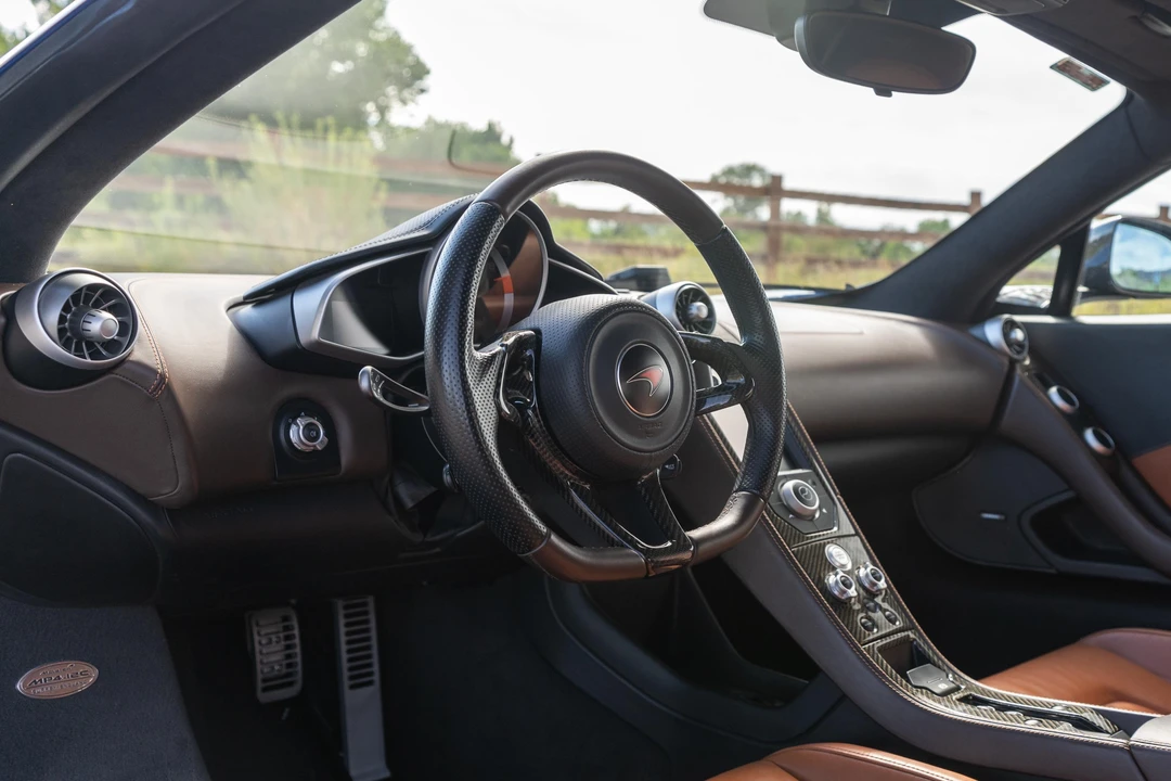 2012 McLaren MP4-12C - Image 31 of 31