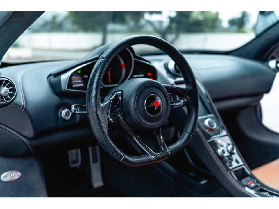 2012 McLaren MP4-12C - Image 12 of 31