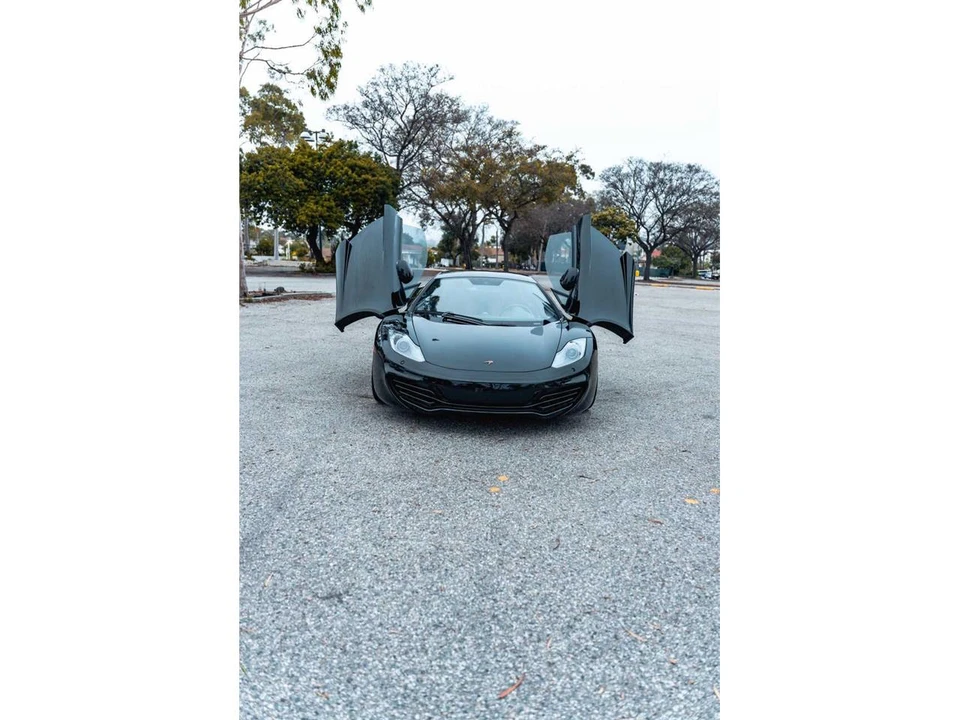 2012 McLaren MP4-12C - Image 14 of 31