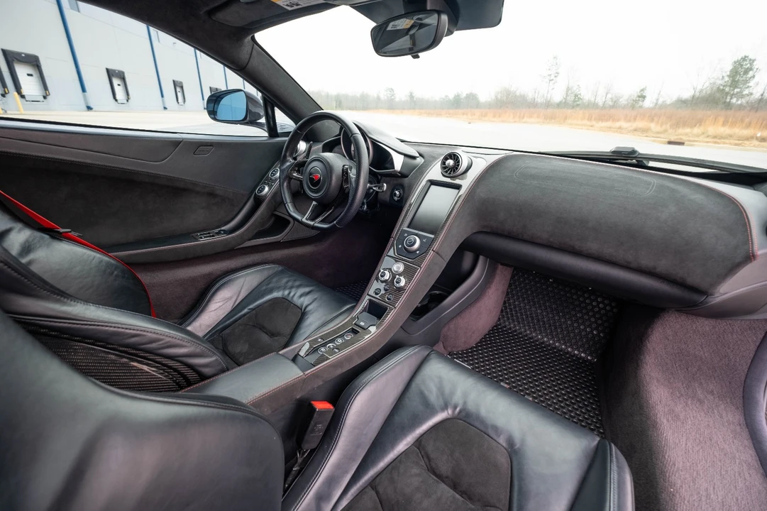 2012 McLaren MP4-12C - Image 18 of 21