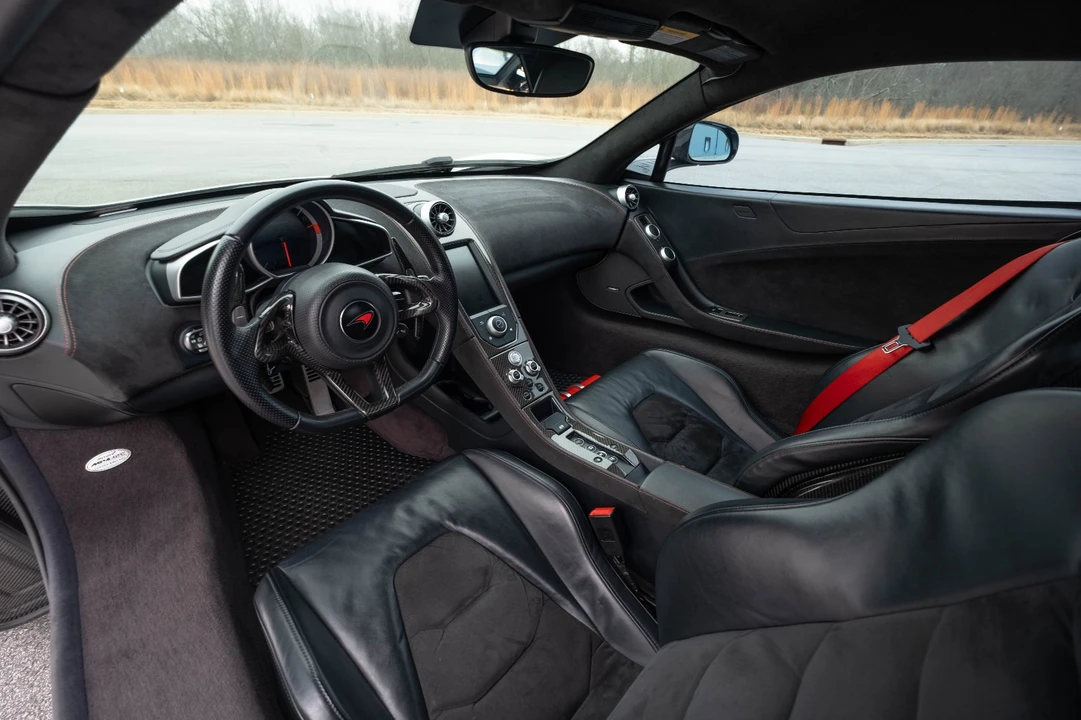 2012 McLaren MP4-12C - Image 15 of 21