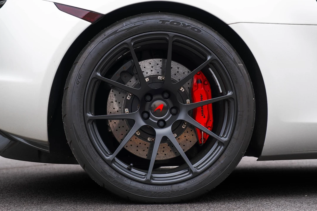 2012 McLaren MP4-12C - Image 9 of 21