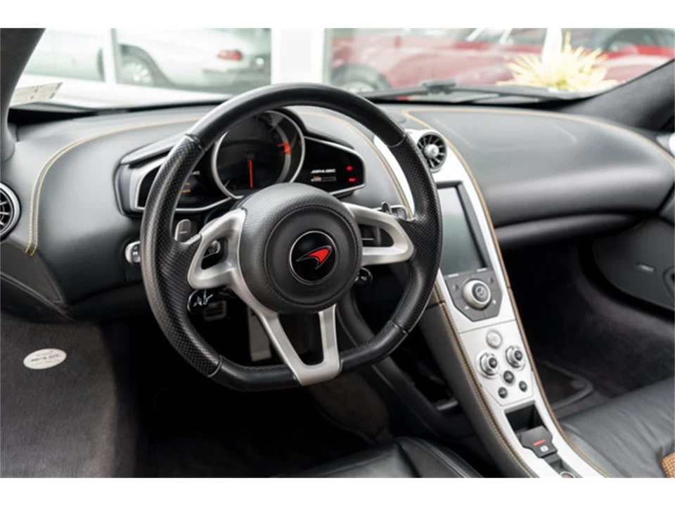 2012 McLaren MP4-12C - Image 12 of 12