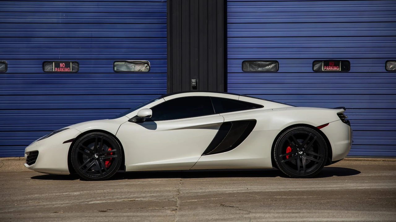 2012 McLaren MP4-12C - Image 2 of 16