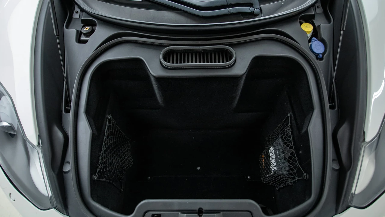 2012 McLaren MP4-12C - Image 11 of 16