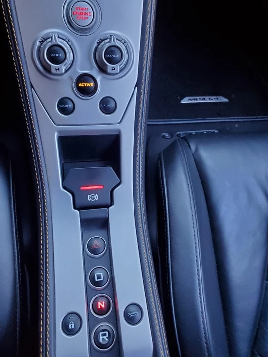 2012 McLaren MP4-12C - Image 14 of 23